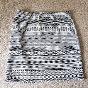 Black and white skirt - Aztec pattern- Xhilaration